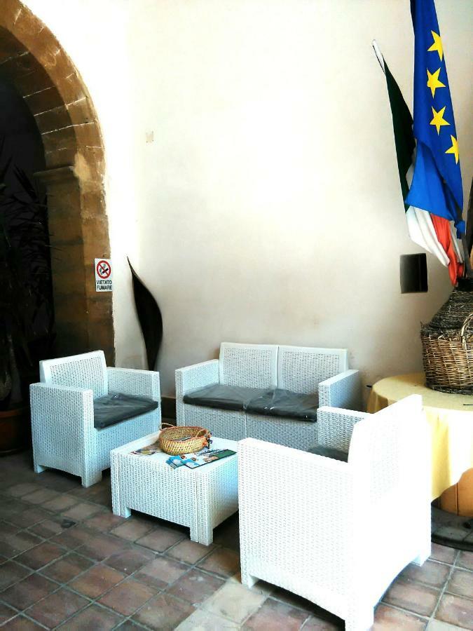 La Corte Di Zaccaria Mazara del Vallo Extérieur photo