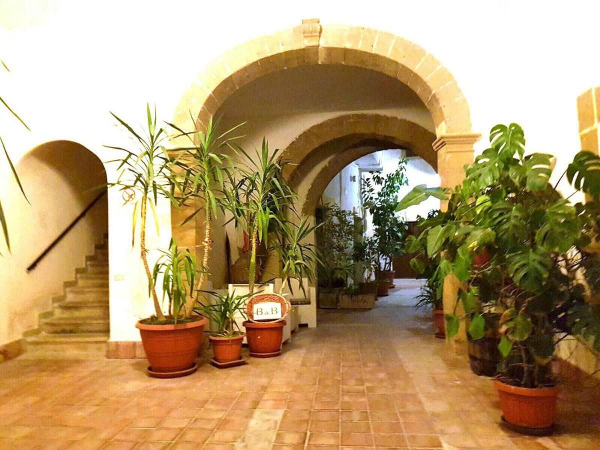 La Corte Di Zaccaria Mazara del Vallo Extérieur photo